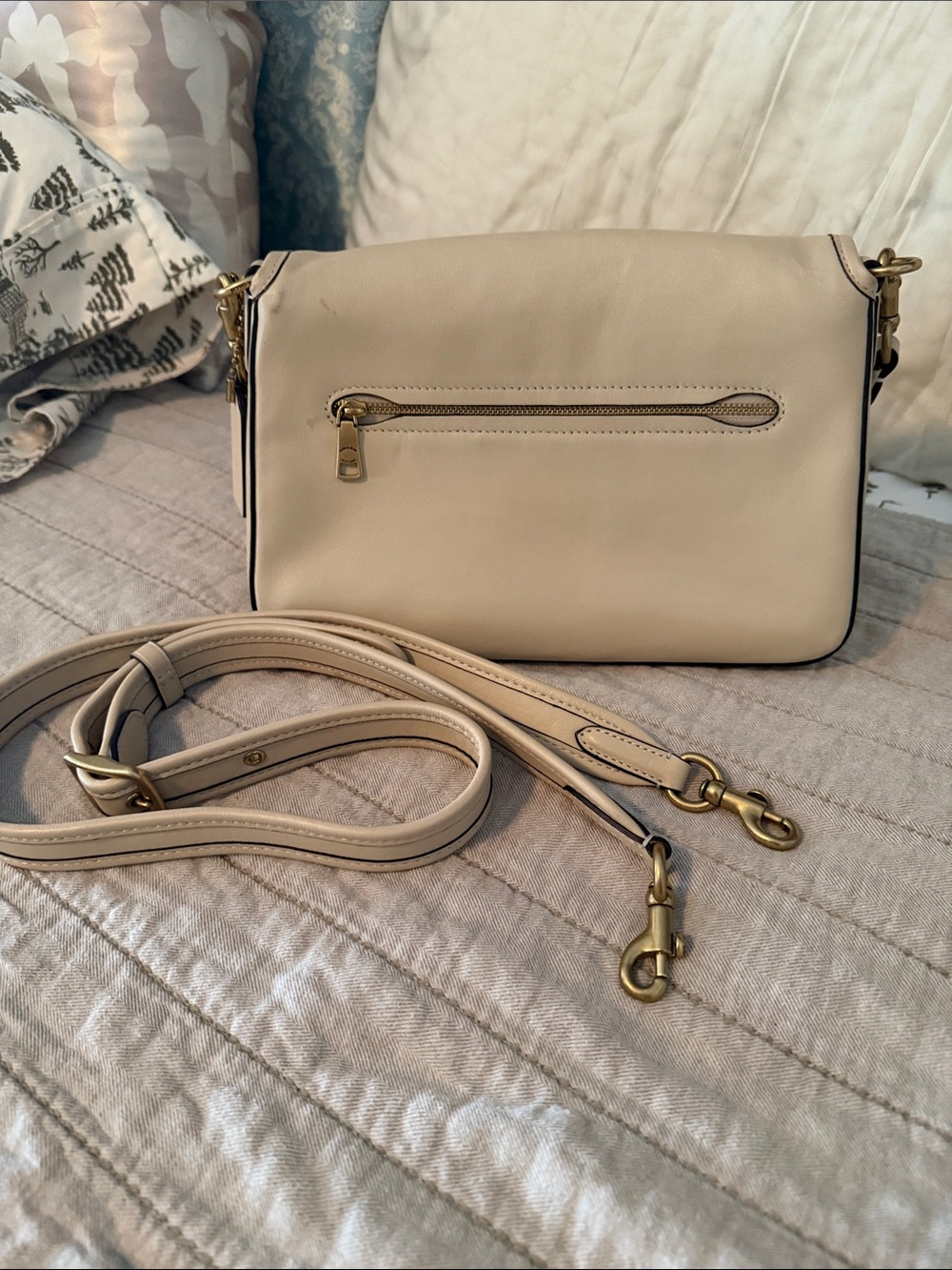 Coach Ivory Soft Tabby Leather Convertible Bag with Gold Hardware - Picture 2 of 6